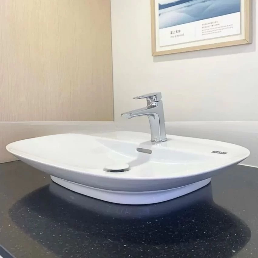 Chậu rửa lavabo đặt bàn INAX AL-S640V (ALS640V) men Aqua Ceramic 14 Cận cảnh bề mặt sáng bóng chậu rửa INAX AL-S640V, SKU AL-S640V
