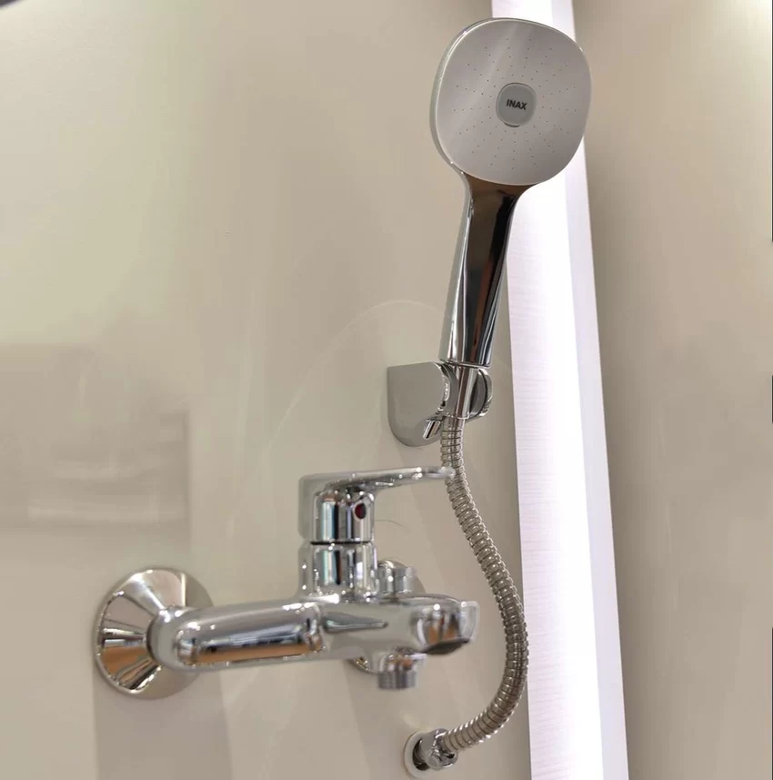 Thiết kế sang trọng của vòi sen INAX BFV-1113S-8C Thiết kế sang trọng của vòi sen INAX BFV-1113S-8C