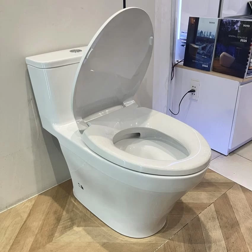 Bồn cầu 1 khối TOTO MS857DT2 nắp đóng êm TC393VS 20 Trải nghiệm bồn cầu TOTO MS857DT2 tại cửa hàng - SKU MS857DT2#XW