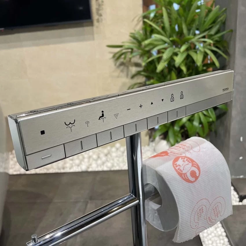 Bồn cầu thông minh Neorest NX I TOTO CS900VT T53P100VR bảng điều khiển màu bạc 9 Bồn cầu thông minh Neorest NX I TOTO CS900VT T53P100VR bảng điều khiển màu bạc