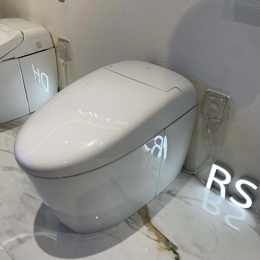 Bồn cầu thông minh Neorest RS TOTO CS921VT TCF83410GAA T53P100VR SKU: CS921VT#NW1/TCF83410GAA#NW1/T53P100VR Bồn cầu thông minh Neorest RS TOTO CS921VT TCF83410GAA T53P100VR