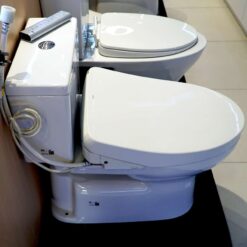 Bồn cầu TOTO CS302DW11 2 khối nắp điện tử Washlet S7 TCF4911Z