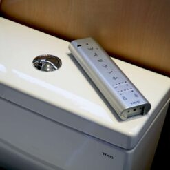 Bồn cầu TOTO CS302DW11 2 khối nắp điện tử Washlet S7 TCF4911Z