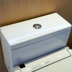 Bồn cầu TOTO CS302DW14 2 khối nắp điện tử Washlet C5 TCF24410AAA