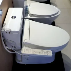 Bồn cầu TOTO CS302DW16 2 khối nắp điện tử Washlet C2 TCF23410AAA 13 Bồn cầu TOTO CS302DW16 2 khối nắp điện tử Washlet C2 TCF23410AAA