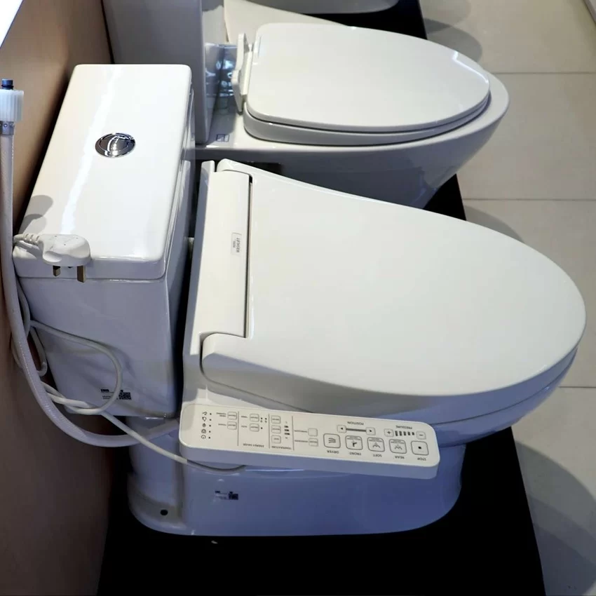 Bồn cầu TOTO CS302DW16 2 khối nắp điện tử Washlet C2 TCF23410AAA 22 Thiết kế hai khối tinh tế của bồn cầu TOTO