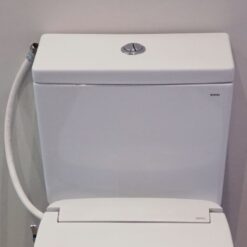 Bồn cầu TOTO CS326DE2 2 khối nắp rửa cơ TCW07S