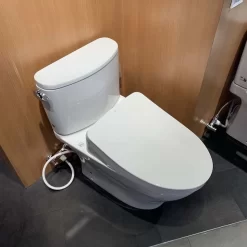 Bồn cầu TOTO CS767CRW12 2 khối nắp điện tử Washlet S7 TCF4911EZ giấu dây