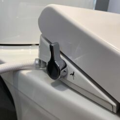 Bồn cầu TOTO CS767RE4 2 khối nắp rửa cơ TCW1211A