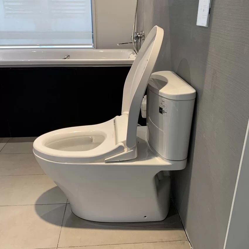 Bồn cầu TOTO CS767RE4 2 khối nắp rửa cơ TCW1211A 10 Bồn cầu TOTO CS767RE4 2 khối nắp rửa cơ TCW1211A