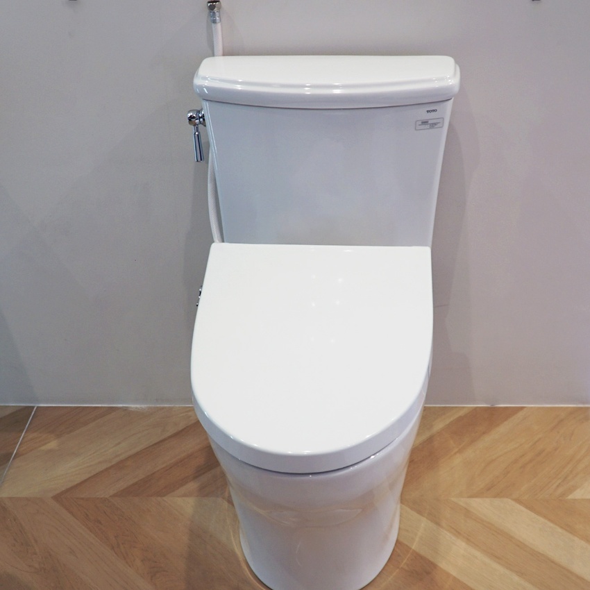 Bồn cầu TOTO CS986GE4 2 khối nhìn ngang