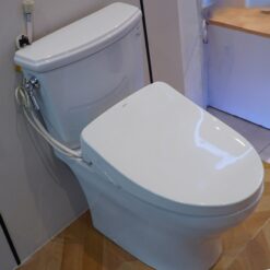 Bồn cầu TOTO CS986GW11 2 khối nắp điện tử Washlet S7 TCF4911Z