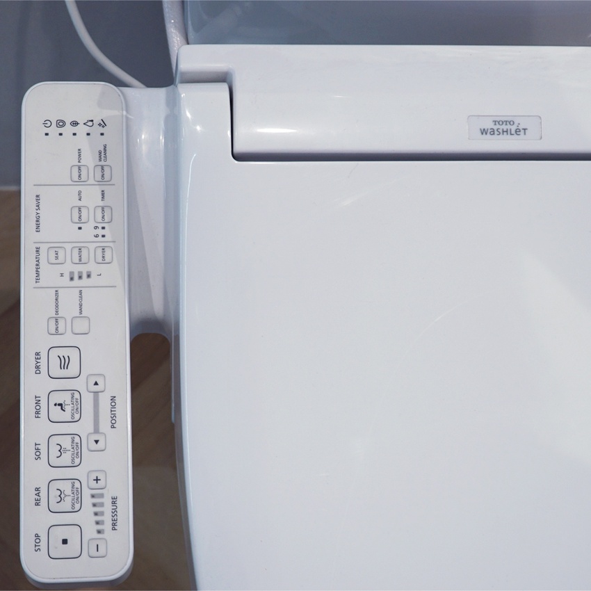 Bồn cầu TOTO CS986GW16 nắp điện tử Washlet C2