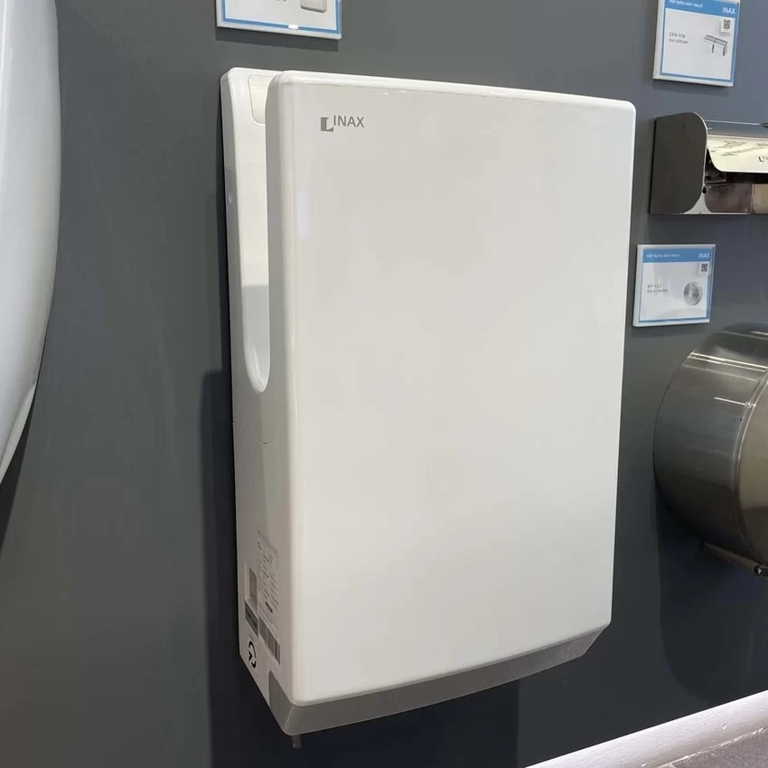 Ứng dụng thực tế của máy sấy tay INAX JT-1000 Ứng dụng thực tế của máy sấy tay INAX JT-1000