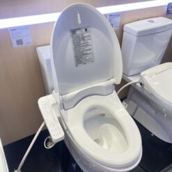 Nắp bồn cầu thông minh TOTO TCF23710AAA (W18) Washlet C2 cơ bản