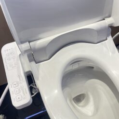 Nắp bồn cầu thông minh TOTO TCF23710AAA (W18) Washlet C2 cơ bản