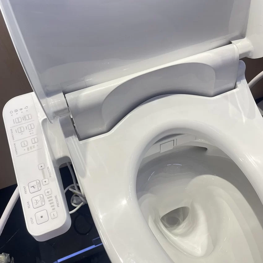 Nắp bồn cầu thông minh TOTO TCF23710AAA (W18) Washlet C2 cơ bản 13 Nắp bồn cầu thông minh TOTO TCF23710AAA (W18) Washlet C2 cơ bản