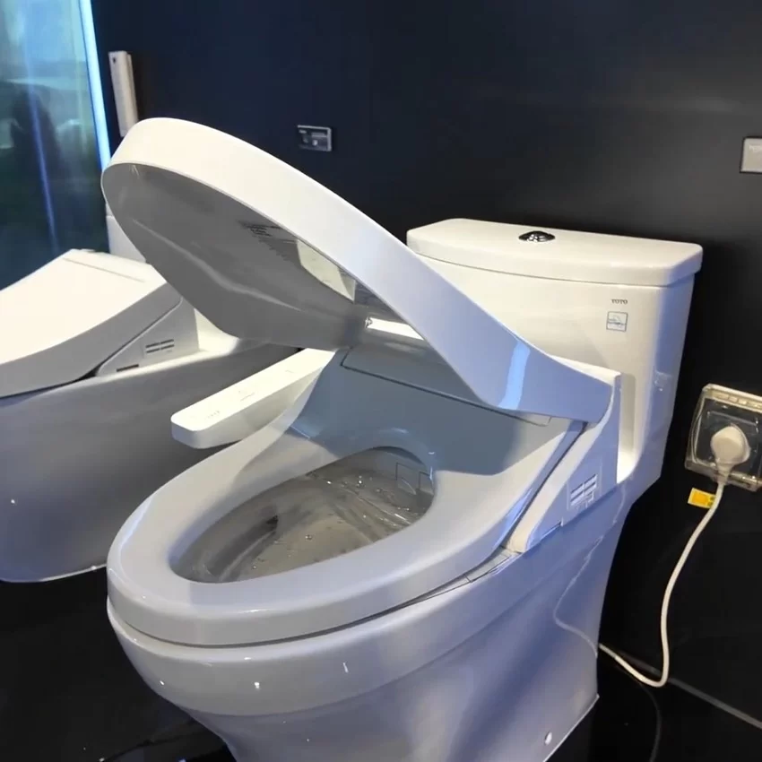Nắp bồn cầu thông minh Washlet C2 TOTO TCF23460AAA (W17) dành cho bồn cầu giấu dây 15 Thiết kế thanh lịch của Washlet C2 TOTO TCF23460AAA