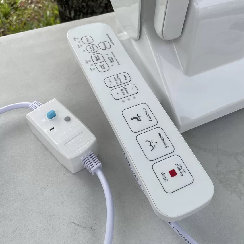 Nắp rửa điện tử thông minh INAX CW-H18VN (CWH18VN) 14 Nắp rửa điện tử thông minh INAX CW-H18VN (CWH18VN)