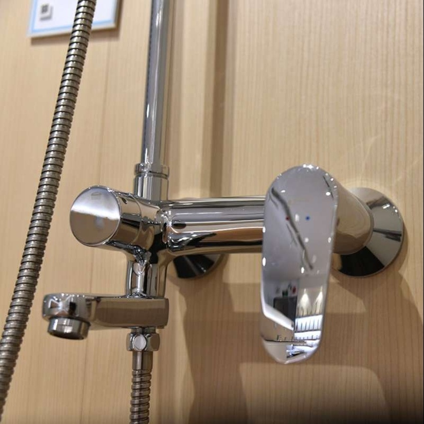 Sen cây nóng lạnh INAX BFV-915S SKU: BFV-915S Thiết kế sang trọng của Sen cây nóng lạnh INAX BFV-915S