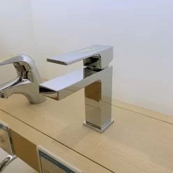 Vòi chậu lavabo nóng lạnh INAX LFV-402S (LFV402S) 24 voi chau lavabo nong lanh inax lfv 402s 5