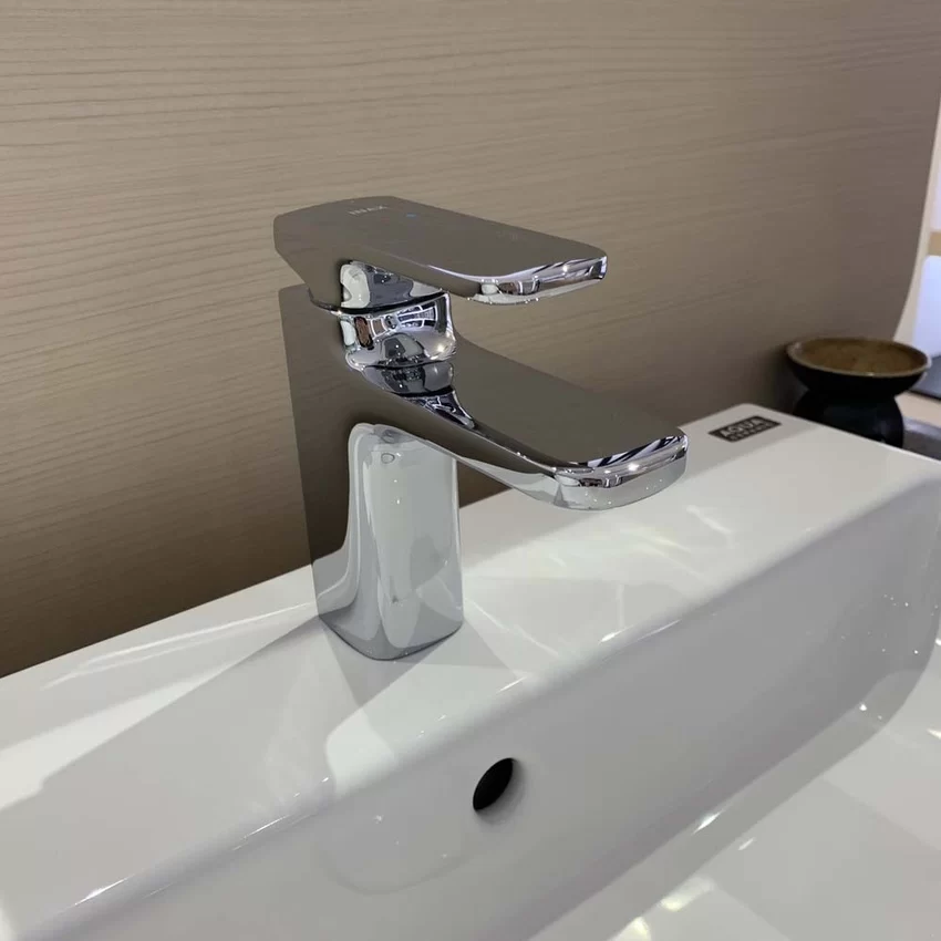 Vòi lavabo nóng lạnh INAX LFV-632S – Hiện đại, tiện dụng Thiết kế vòi nóng lạnh INAX LFV-632S