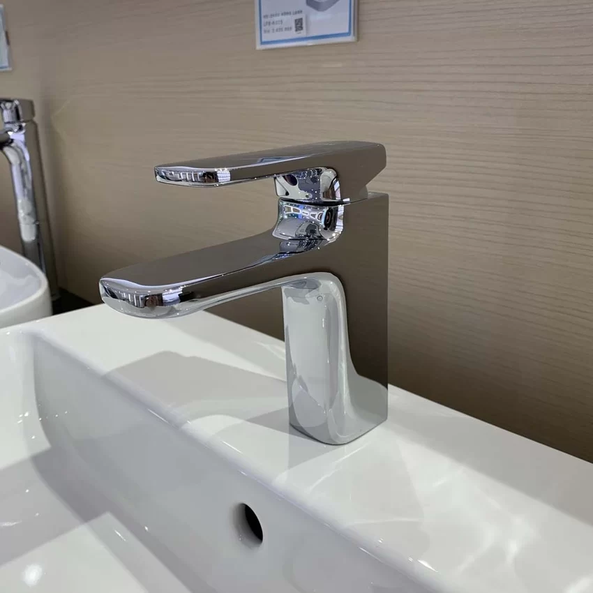 INAX LFV-632S – Chất liệu cao cấp, bền bỉ Vòi lavabo nóng lạnh INAX LFV-632S cao cấp