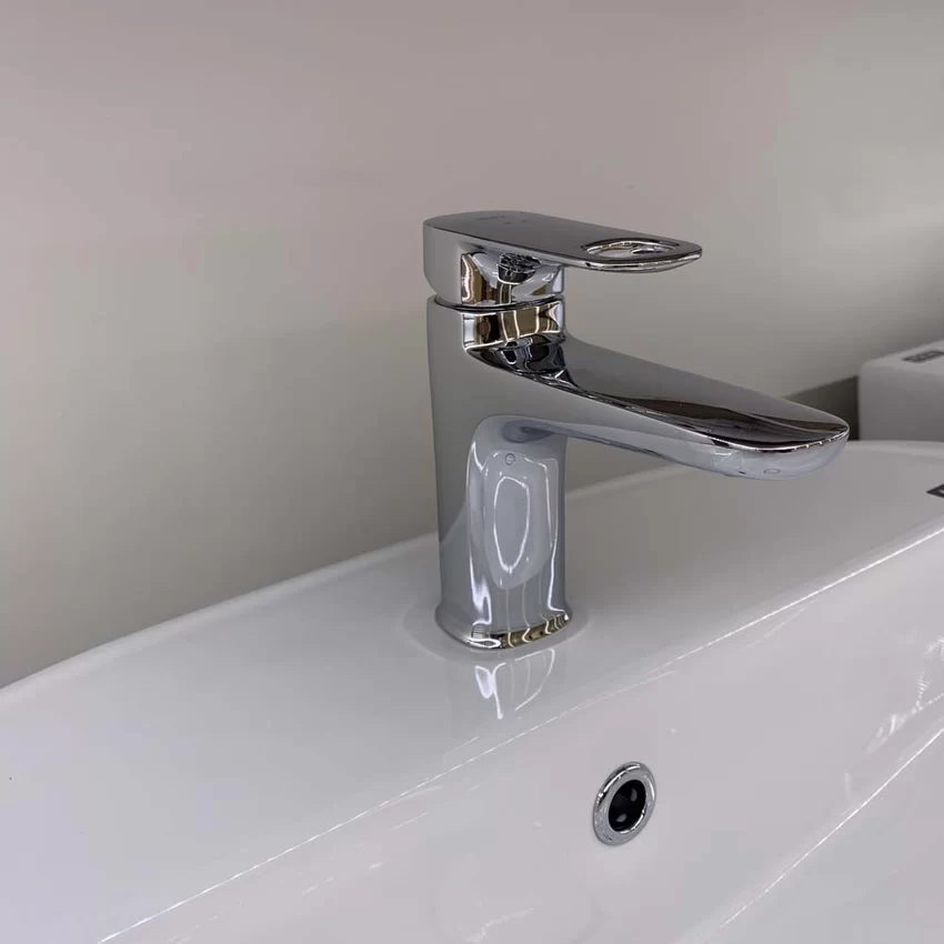 Thiết kế tiện lợi của vòi lavabo INAX LFV-652S Thiết kế vòi nóng lạnh INAX LFV-652S tiện lợi