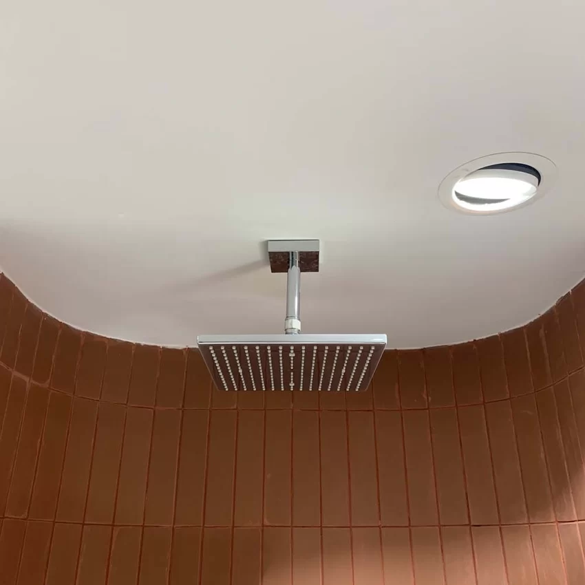 Chất liệu đồng mạ crom của bát sen TOTO TBW08002A1 Chất liệu cao cấp của bát sen TOTO TBW08002A1