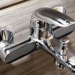 Bộ sen tắm nóng lạnh TOTO TBS03302V DGH108ZR (5 chế độ)