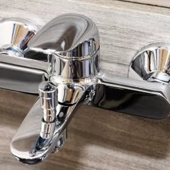 Bộ sen tắm nóng lạnh TOTO TBS03302V DGH108ZR (5 chế độ)