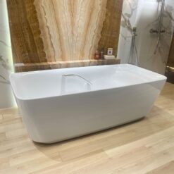 Bồn tắm đặt sàn TOTO PJY1724WHPWEN#GW GALALATO 1m7 tay vịn trắng bóng