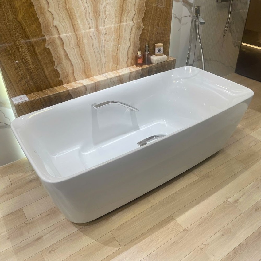 Bồn tắm TOTO PJY1724WHPWEN#GW GALALATO 1m7 tay vịn trắng bóng - Hải Yến Home Bồn tắm TOTO PJY1724WHPWEN#GW