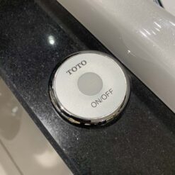 Bồn tắm massage TOTO PPYK1760ZRHPNE#P TVBF412 DB505R-2B ngọc trai 1m7 tay vịn gồm bộ xả thải