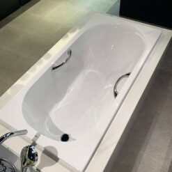 Bồn tắm TOTO PAY1510HV#W nhựa 1m5 tay vịn