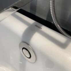 Bồn tắm TOTO PPY1780HPE#P DB505R-3B TVBF412 ngọc trai 1m7 tay vịn gồm bộ xả thải