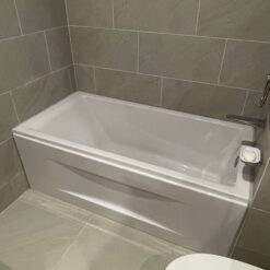 Bồn tắm yếm TOTO PAY1525VC#W TVBF411 nhựa 1m5 gồm bộ xả thải