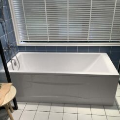 Bồn tắm yếm TOTO PAY1725VC#W TVBF411 nhựa 1m7 gồm bộ xả thải