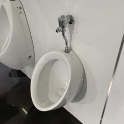 Bồn tiểu nam TOTO U104W/F DU601SRR treo tường kèm van xả nhấn