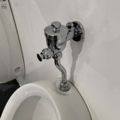 Bồn tiểu nam TOTO U104W/F DU601SRR treo tường kèm van xả nhấn