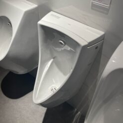 Bồn tiểu nam TOTO USWN902AEV treo tường