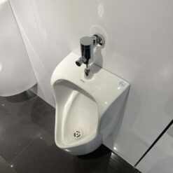 Bồn tiểu nam TOTO UT557T treo tường