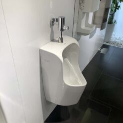 Bồn tiểu nam TOTO UT557T treo tường