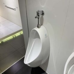 Bồn tiểu nam TOTO UT560T treo tường