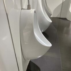 Bồn tiểu nam TOTO UT560T treo tường