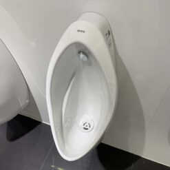 Bồn tiểu nam TOTO UT904HR treo tường xả 0.5L đường cấp nước phía sau