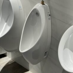 Bồn tiểu nam TOTO UT904N treo tường xả 2L đường cấp nước trên 11 Bồn tiểu nam TOTO UT904N treo tường xả 2L đường cấp nước trên