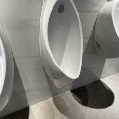 Bồn tiểu nam TOTO UT904N treo tường xả 2L đường cấp nước trên 13 Bồn tiểu nam TOTO UT904N treo tường xả 2L đường cấp nước trên