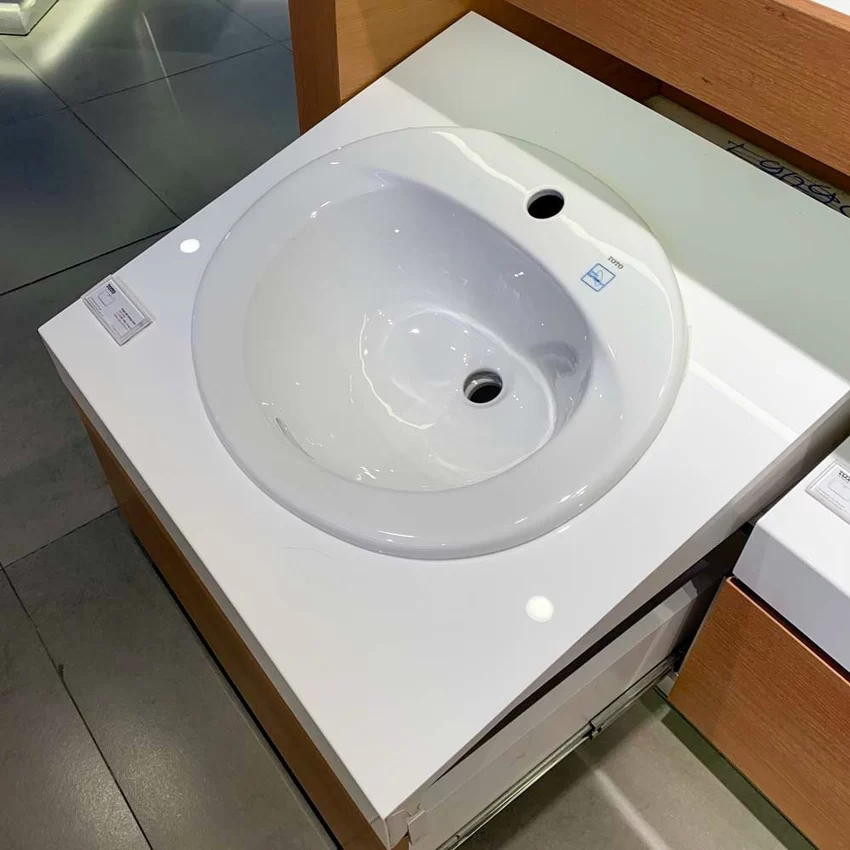 Chậu TOTO L501C trong không gian hiện đại Chậu TOTO L501C trong không gian hiện đại