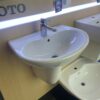 Chậu lavabo treo tường TOTO LHT240CS chân lửng